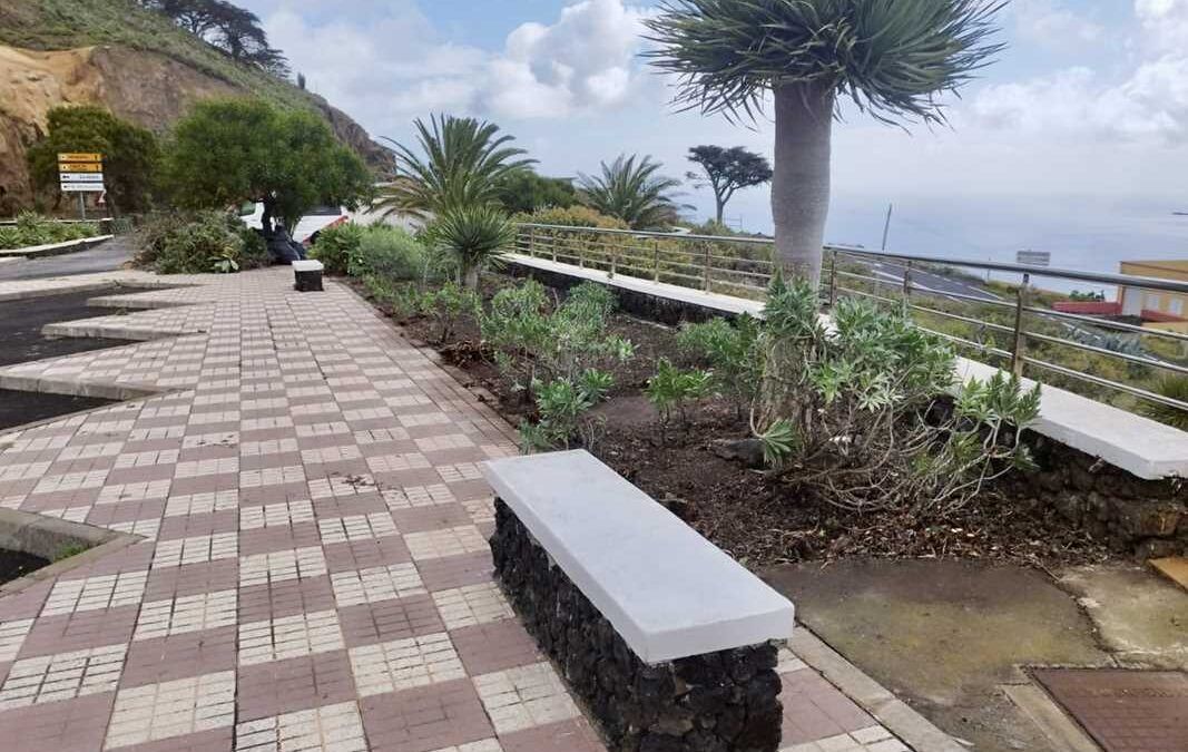 El Ayuntamiento refuerza el mantenimiento de jardines con personal del Plan de Empleo Municipal