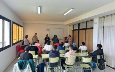 Valverde promueve la iniciativa destinada a potenciar la empleabilidad de los jóvenes y a embellecer el entorno urbano